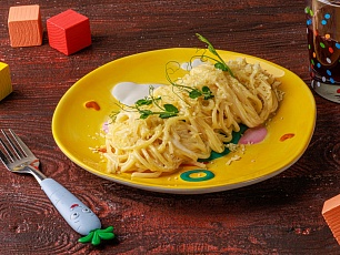 Сливочные спагетти с сыром пармезан
